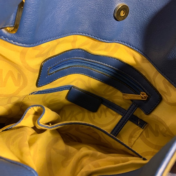 Michael Kors Bag - Picture 3 of 9